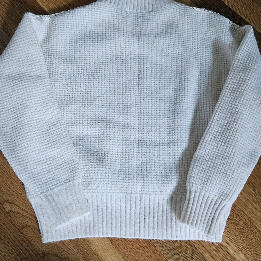 Stitch + Feather Kya Embroidered Knit Sweater Small - Picture 6 of 6